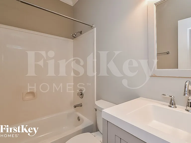 8682 Valmont Cir — Photo 13
