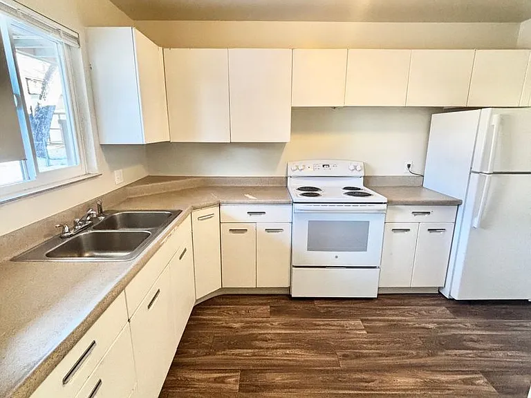 Spring Meadow Apartments — Photo 9