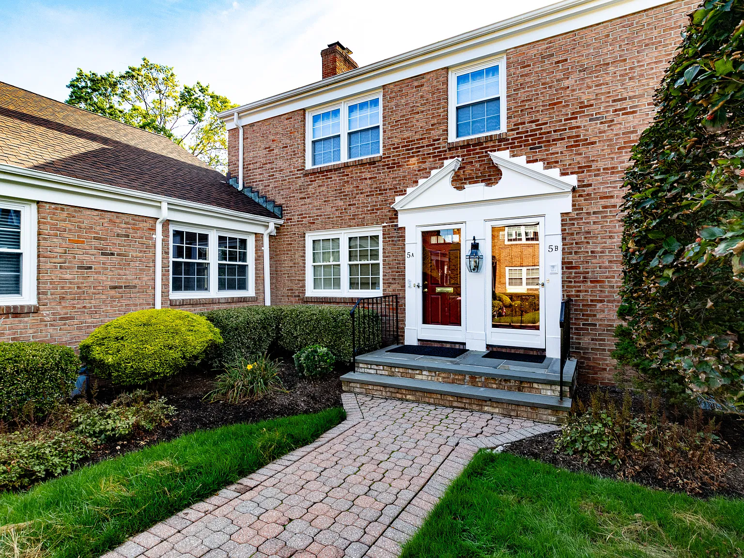 2 bed, $3,200 — Photo 2