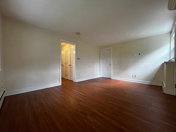 4th image of 8 Parkview Rd