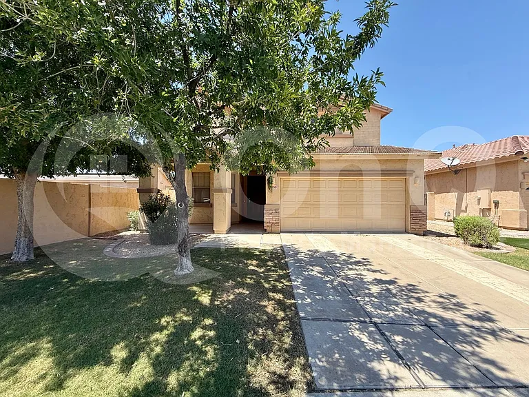 2450 E Darrel Rd — Photo 2