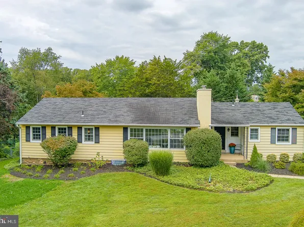415 School Ln, Wayne, PA 19087