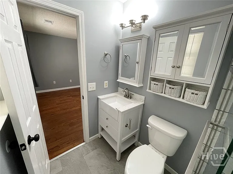 119 Mustang Dr — Photo 43