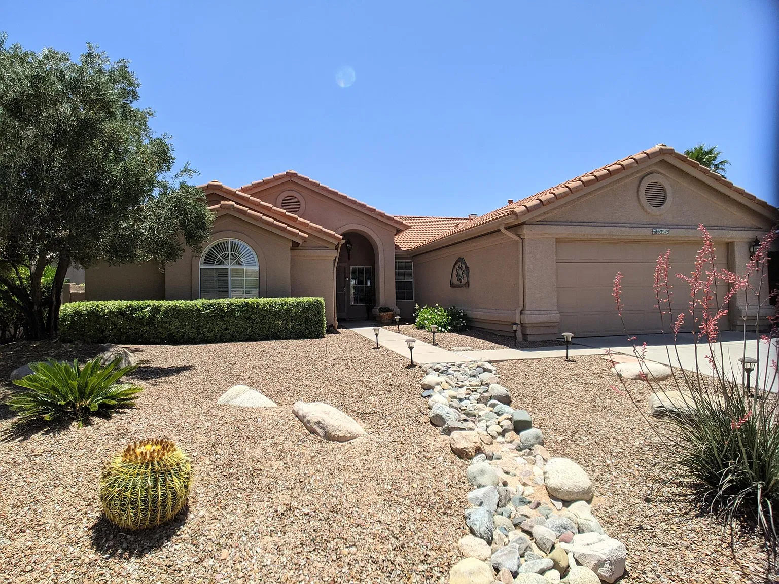 2 bed, 2194 sqft, $3,900 — Photo 3