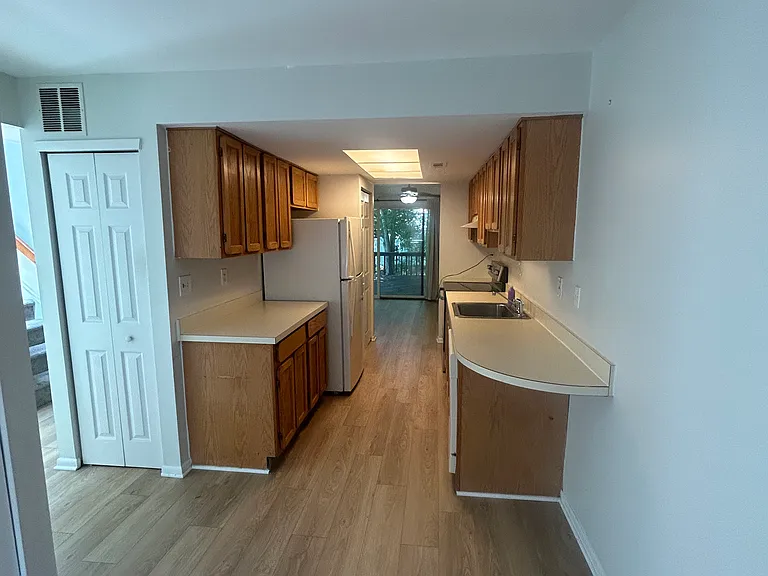 103 Dorset Dr — Photo 4