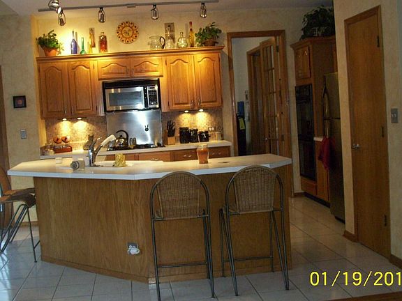 Open Kitchen w/dinette