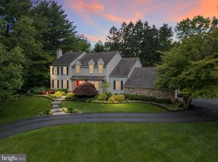 2 Clayton Ct, Chadds Ford, PA 19317