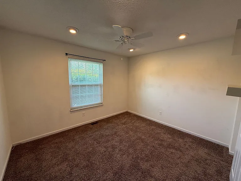 5360 Glencullen Way — Photo 16