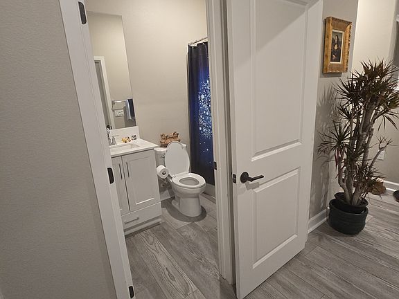 3rd image of 1831 Onyx Ln