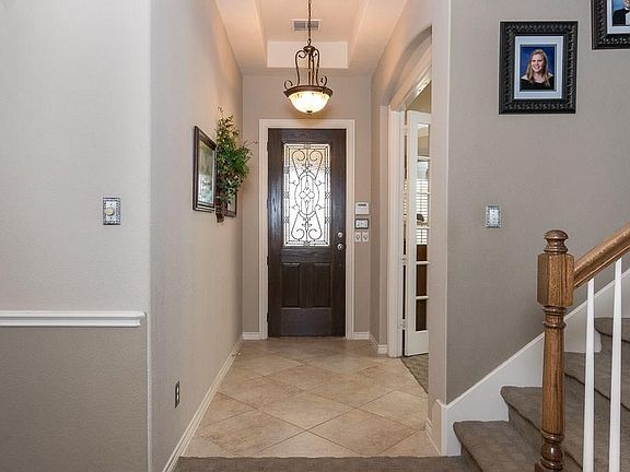 4th image of 2103 Dewsbury Dr