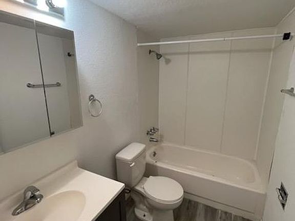 4th image of 3418 Heatherton Dr APT 1
