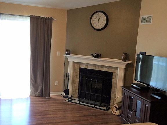 2nd image of 5979-10 Meadowcreek Dr