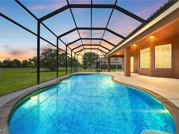 680 Mirror Lakes Ct, Lehigh Acres, FL 33974