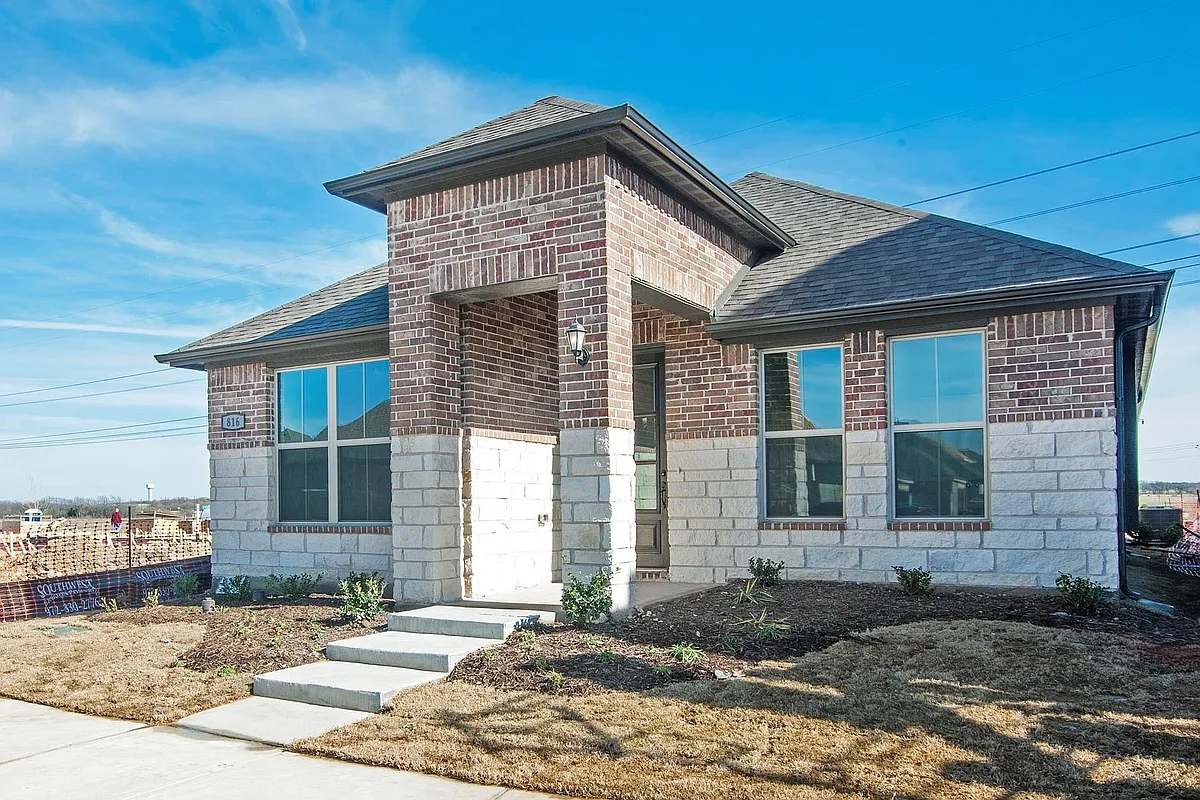 Building Photo - 816 Trailside Ln