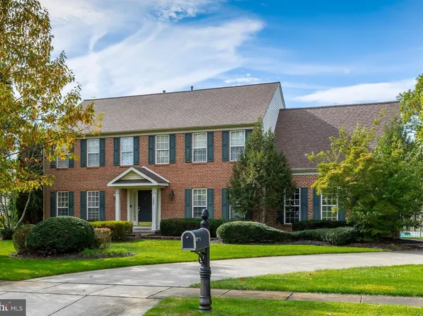 202 Shetland Ct, Mullica Hill, NJ 08062