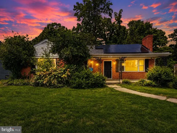 6213 Joyce Dr, Temple Hills, MD 20748
