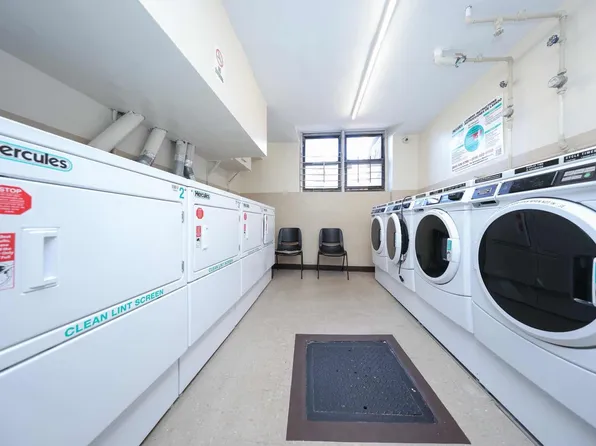 1577 East 17th Street image 18 of 22