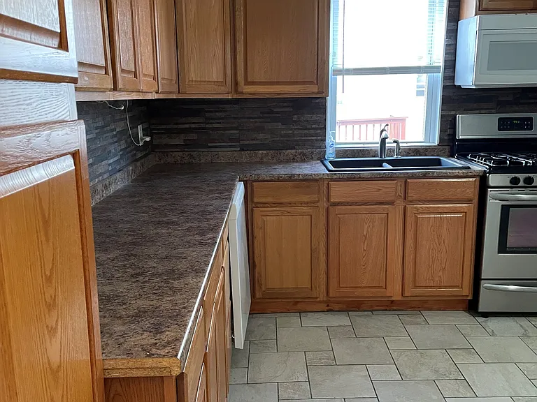 9 Hall St #1R — Photo 13