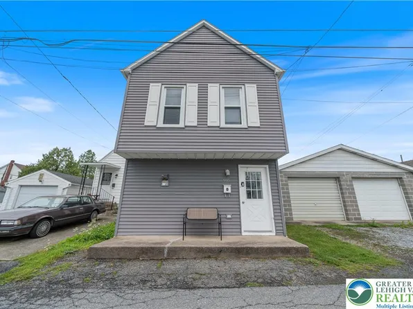1111 Limestone St N, Catasauqua, PA 18032