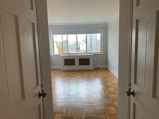Rented by Stonehenge NYC LLC | media 8