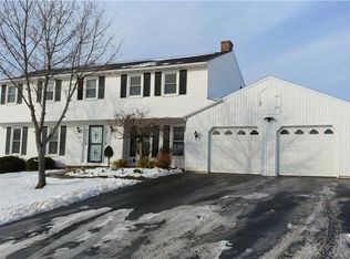 7190 Diamond Rd, Liverpool, NY 13088