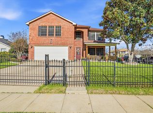 3551 Red Mine Ln, Grand Prairie, TX 75052