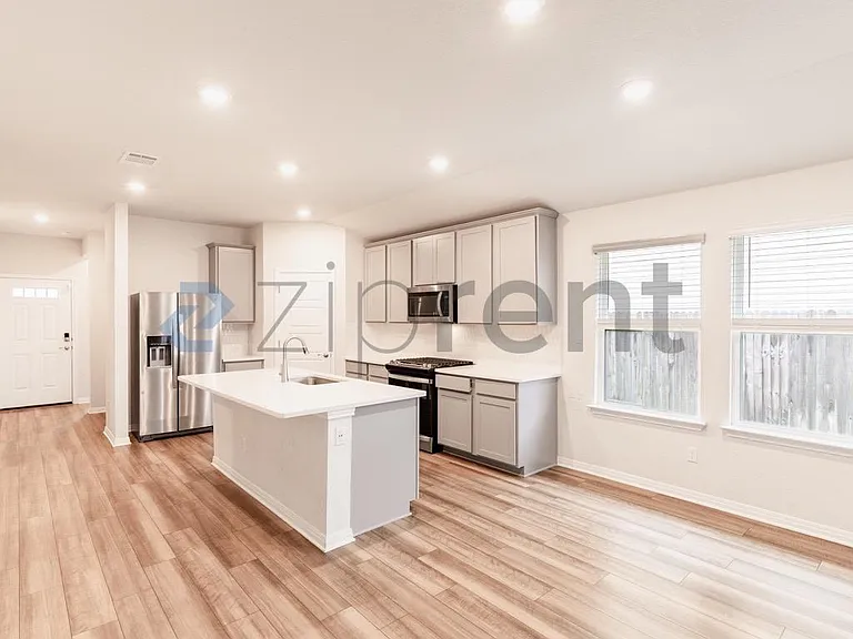 213 Ethan Run — Photo 4