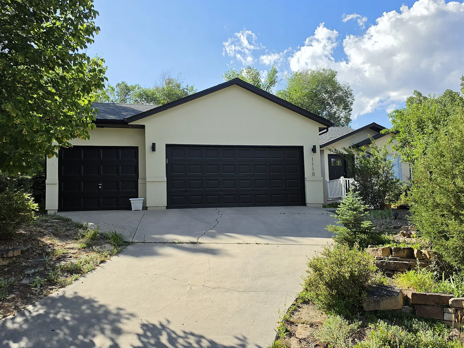 3 bed, 1772 sqft, $3,200 — Photo 2
