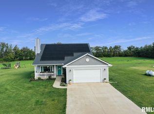 19020 N Hakes Rd, Edelstein, IL 61526