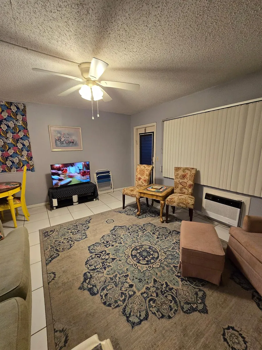 Building Photo - 91 Upminster Cir #D