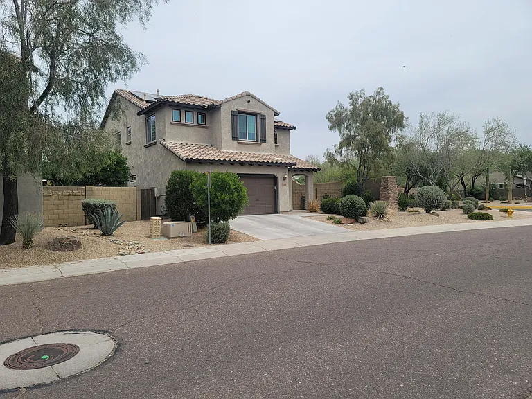 3826 E Cat Balue Dr — Photo 4