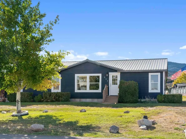 547 S Stump Hollow Rd, Garden City, UT 84028