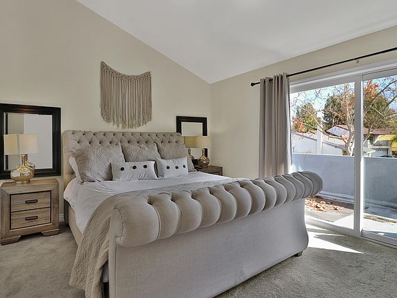 3rd image of 2067 Shady Brook Dr