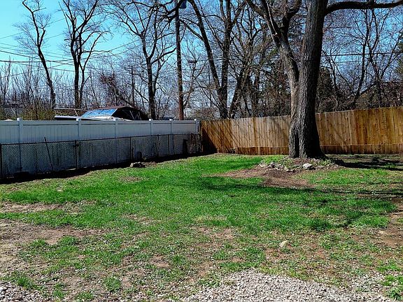 2nd image of 8845 Faust Ave
