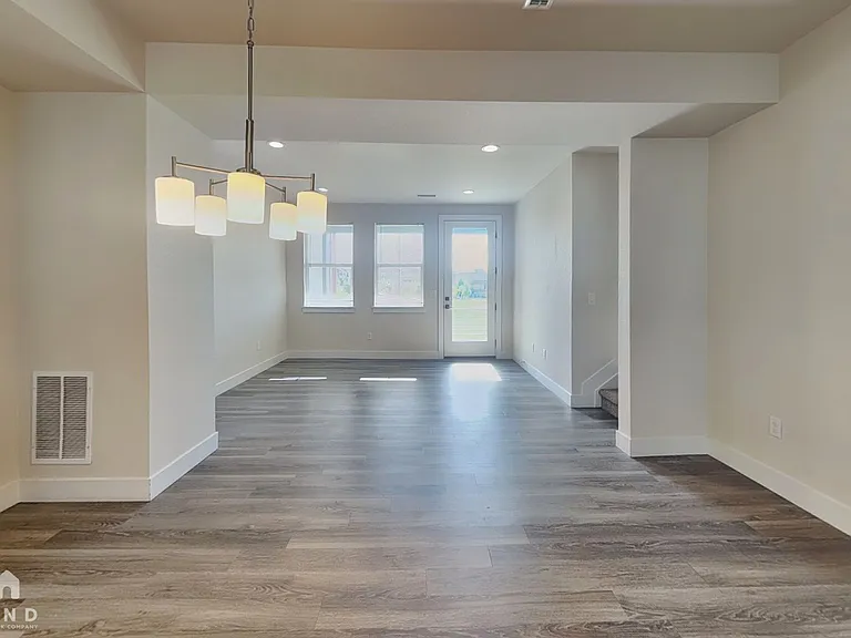 10328 Milwaukee Cir — Photo 2