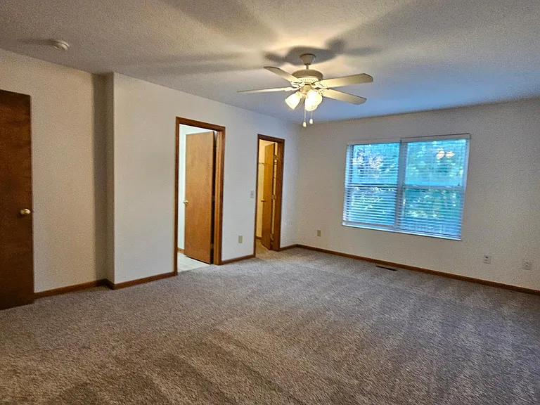4476 Edgarton Dr — Photo 17