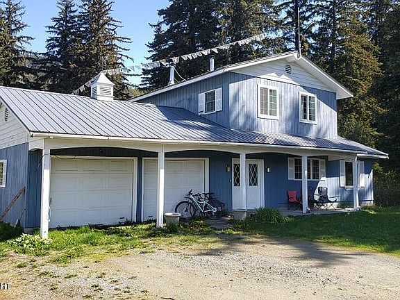 2nd image of 862 Spruce Grove Rd