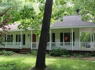 W8935 Marsh Rd, Fort Atkinson, WI 53538