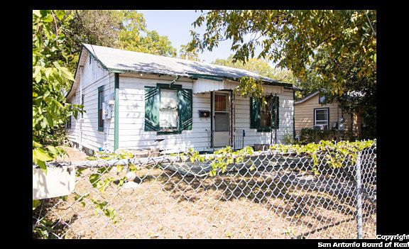 2nd image of 217 Lee St