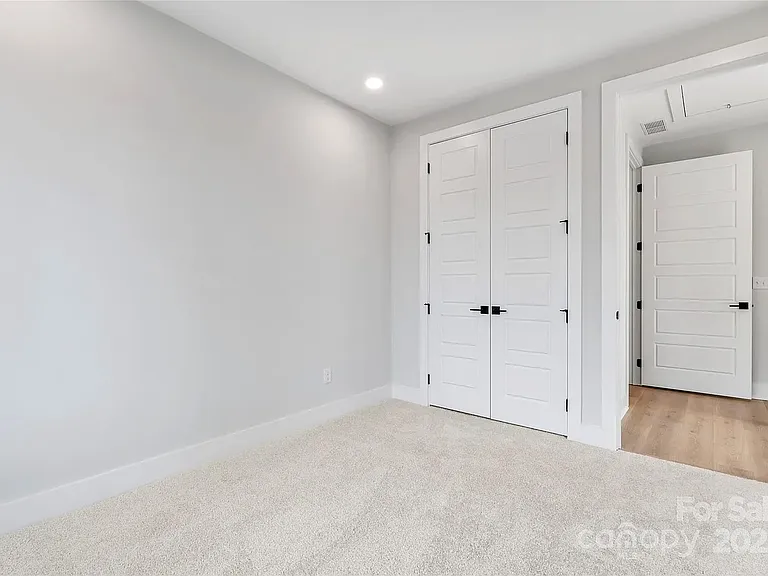 3433 Byrnes St — Photo 5