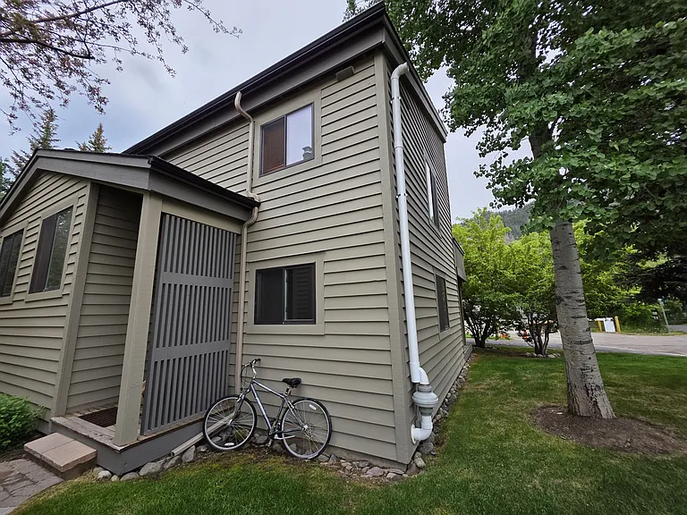 291 W Sun Valley Rd #4 — Photo 16