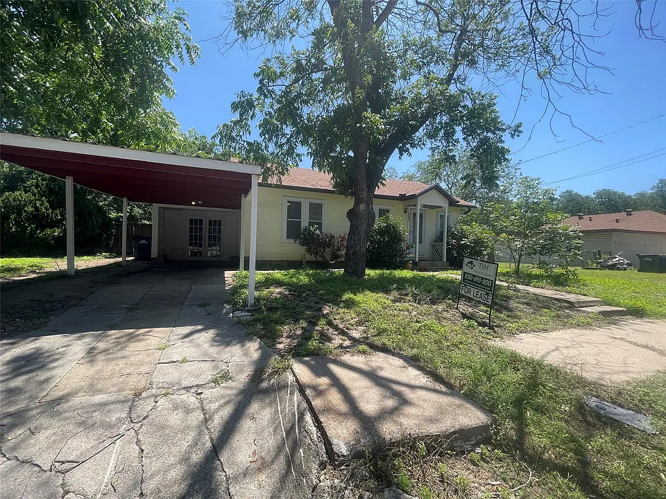 607 N Main St