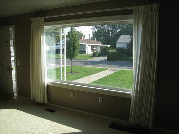 Living Window