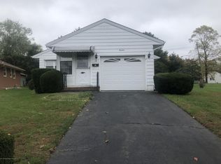 19 Acacia Row, Toms River, NJ