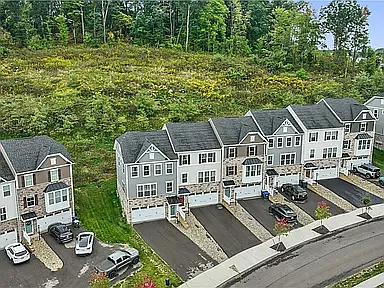 135 Moyer Hill Dr — Photo 2