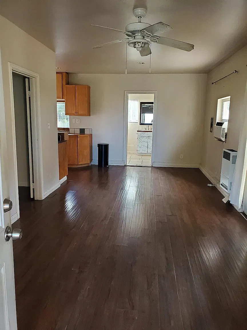 2 bed, 800 sqft, $1,999 — Photo 3
