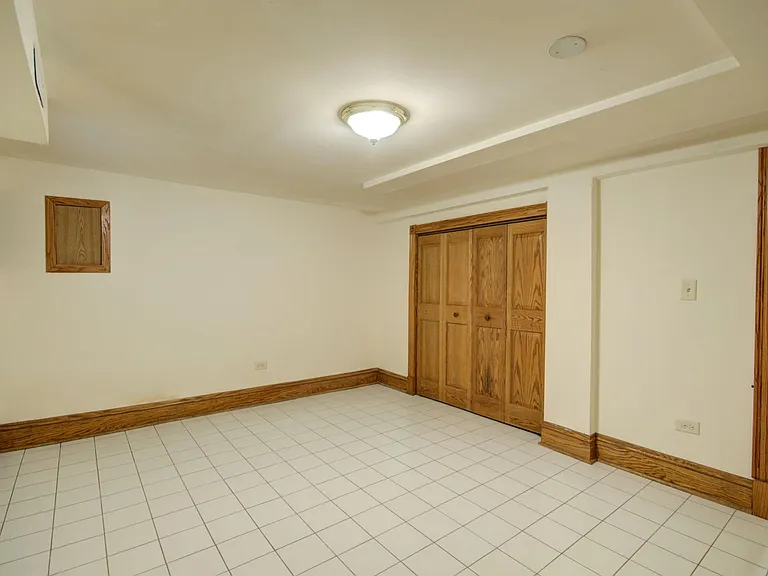 1936 N Sheffield Ave #1R — Photo 9