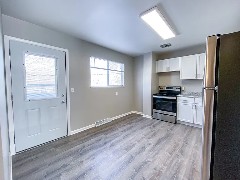 1101 Catalpa Cir — Photo 15