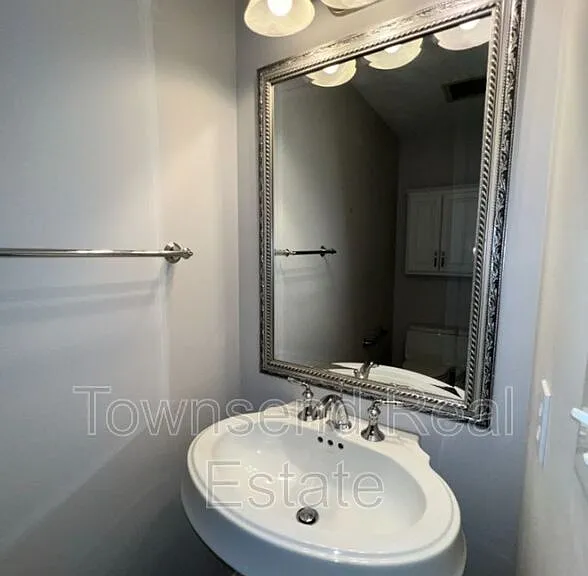 303 Wagoner Dr — Photo 11