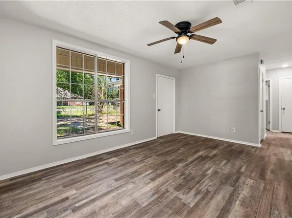 6600 Longleaf Trce, Ball, LA 71405